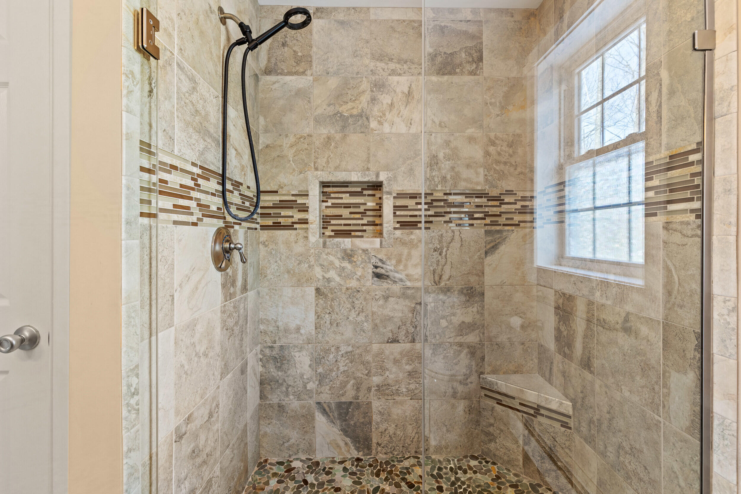 141 Thompson Road Kennebunk, ME 04043 - Photo 44 of 57 Guest Suite Bath