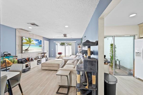 9302 Southwest 5th Street, Unit B Boca Raton, FL 33428 - Photo 10 of 26 Photo 10