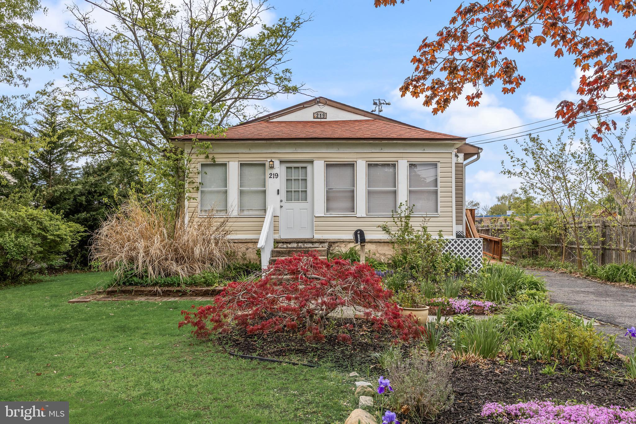 219 West Center Avenue Maple Shade, NJ 08052 - Photo 1 of 30 Gallery Image 1