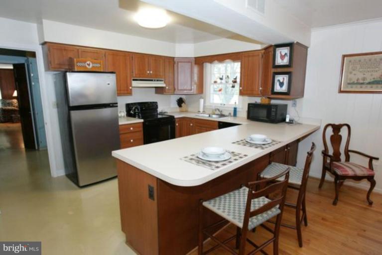 16632 Jm Pearce Road Monkton, MD 21111 - Photo 3 of 17 Kitchen