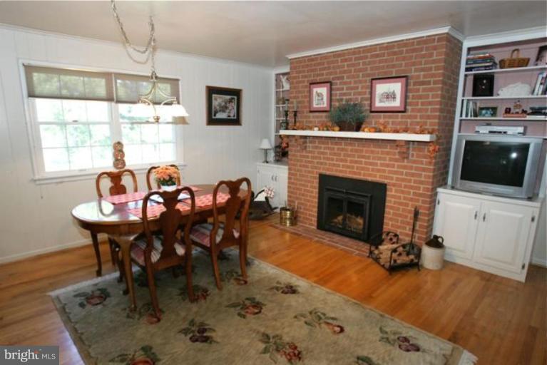 16632 Jm Pearce Road Monkton, MD 21111 - Photo 4 of 17 Kitchen/Dining Room
