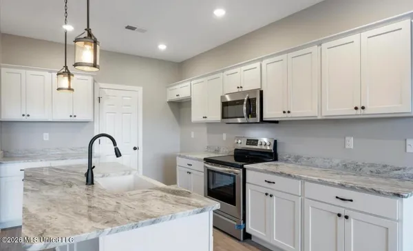 $339,900 | 111 Carolina Circle, Senatobia, MS 38668
