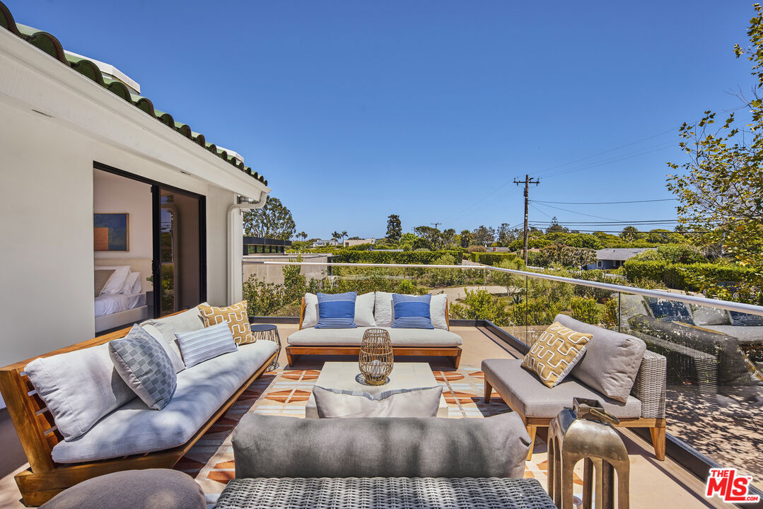 29417 Bluewater Road Malibu, CA 90265 - Photo 27 of 34