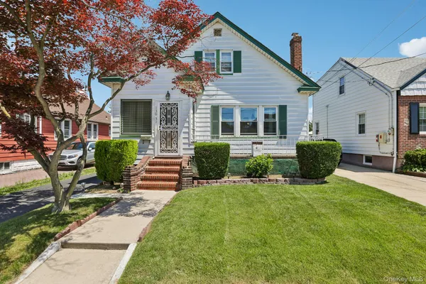 $845,000 | 136-31 243rd Street | Rosedale Terrace Ward