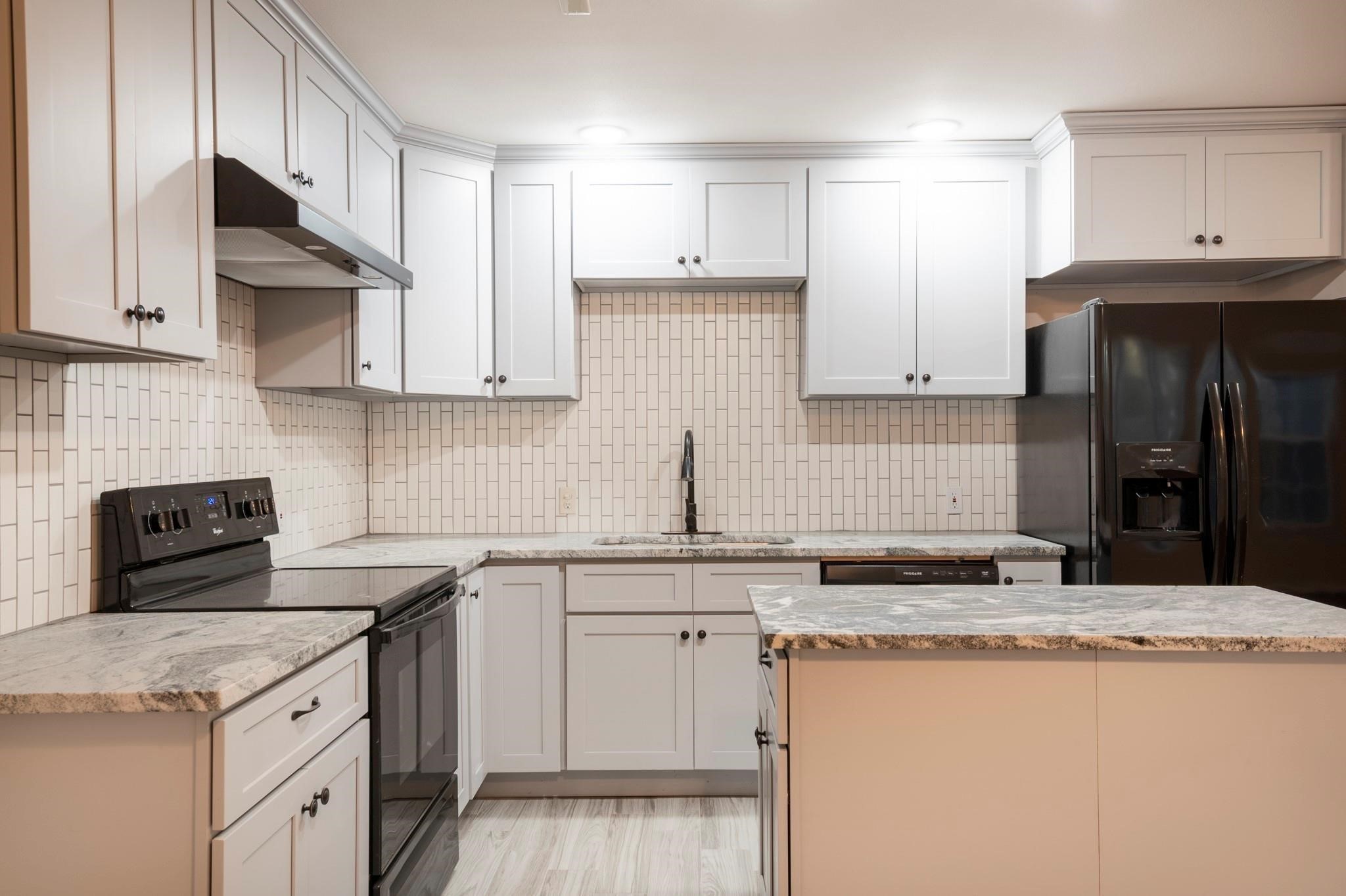 22262 Adams Street Porter, TX 77365 - Photo 5 of 11 Kitchen