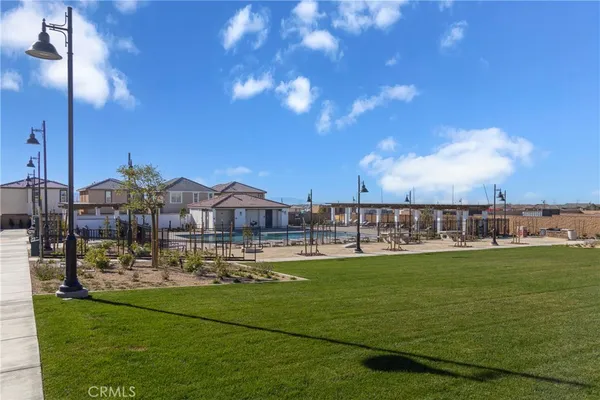 $639,990 | 16539 Stone Pne Lane, Fontana, CA 92336