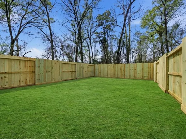 $395,000 | 413 South 12th Street, Conroe, TX 77301