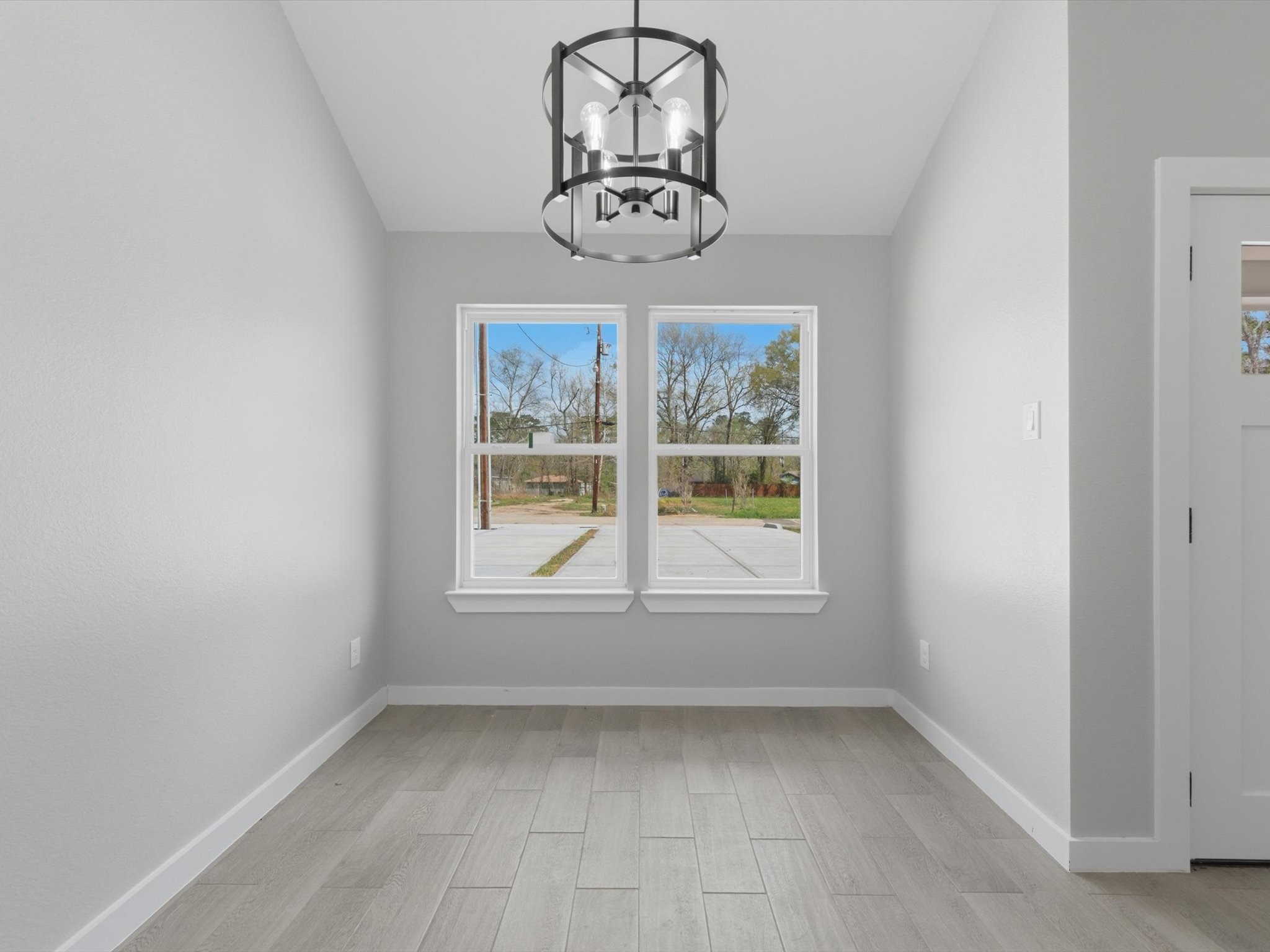 413 South 12th Street Conroe, TX 77301 - Photo 8 of 22 Dining room