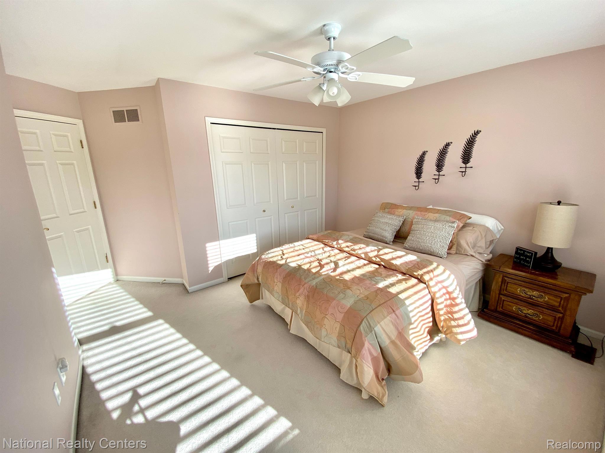 4199 Oak Tree Circle Rochester, MI 48306 - Photo 18 of 47 14x13 Bedroom 1, w/Fan & NEW Blinds