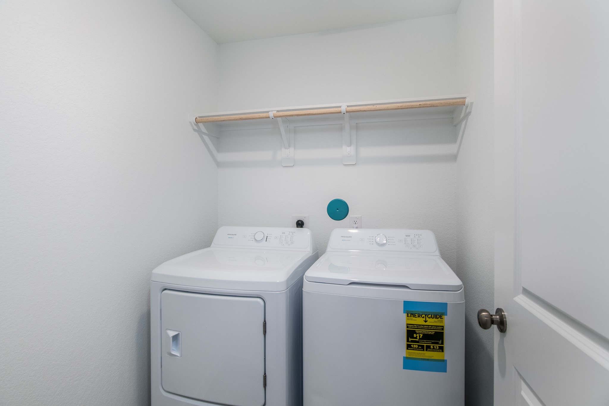 3013 Colusa Rdg Drive Katy, TX 77493 - Photo 13 of 15 a utility room with dryer and washer