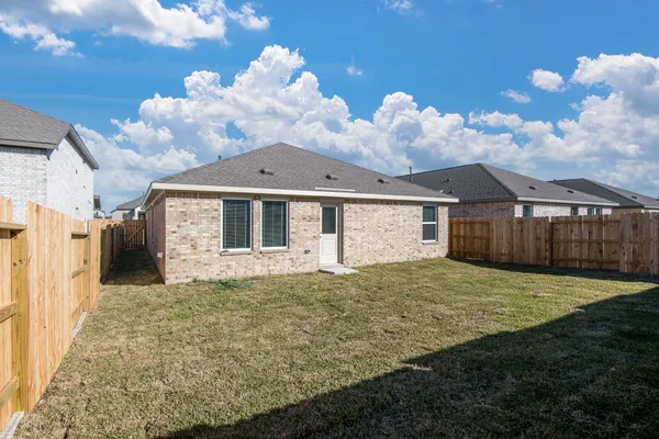$2,000 | 3013 Colusa Rdg Drive, Katy, TX 77493