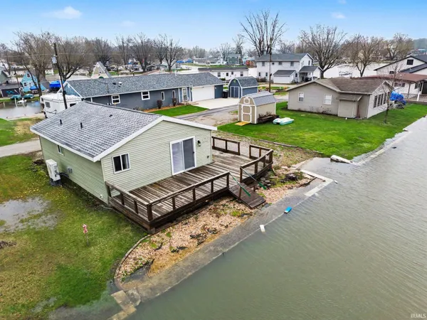 $300,000 | 15 EMS B40G Lane, Leesburg, IN 46538