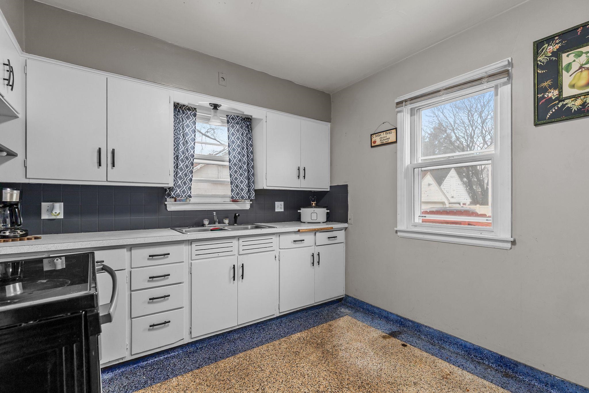 841 7th Street Menasha, WI 54952 - Photo 7 of 23