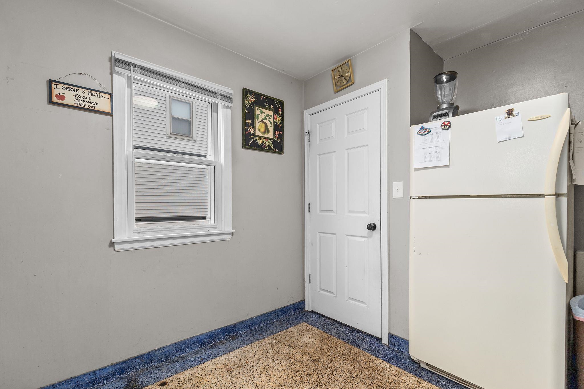 841 7th Street Menasha, WI 54952 - Photo 9 of 23