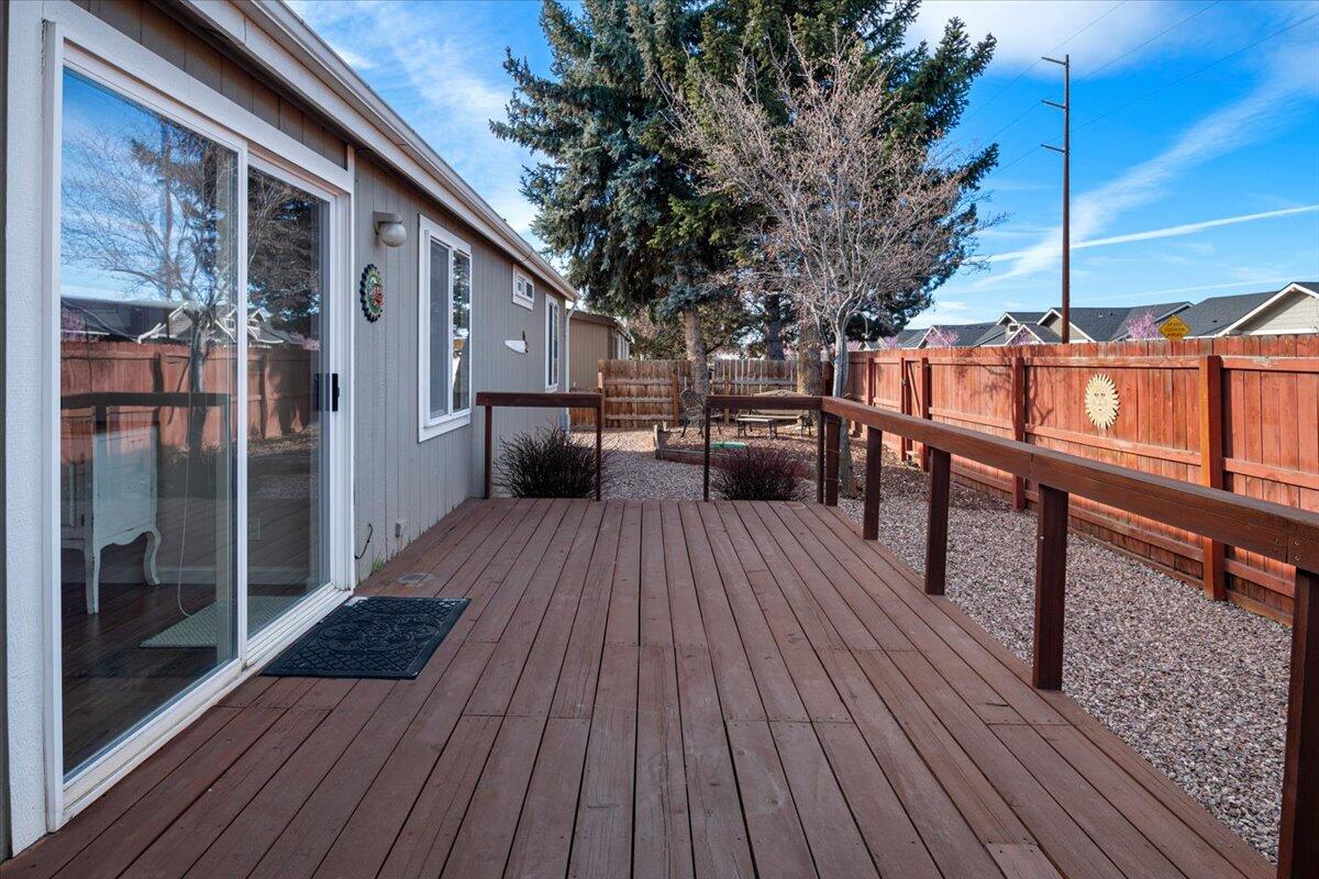 1875 Northeast 6th Street Redmond, OR 97756 - Photo 28 of 33