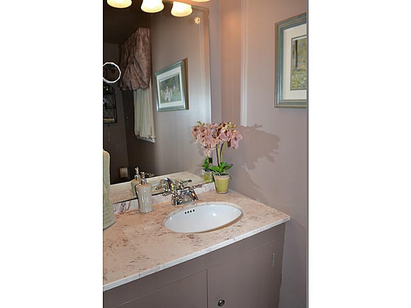 9 Penhurst Road Ben Avon Heights, PA 15202 - Photo 13 of 25 Partial Bath.