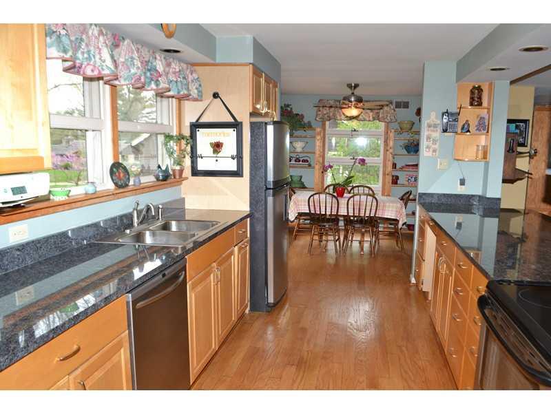 9 Penhurst Road Ben Avon Heights, PA 15202 - Photo 6 of 25 Kitchen.