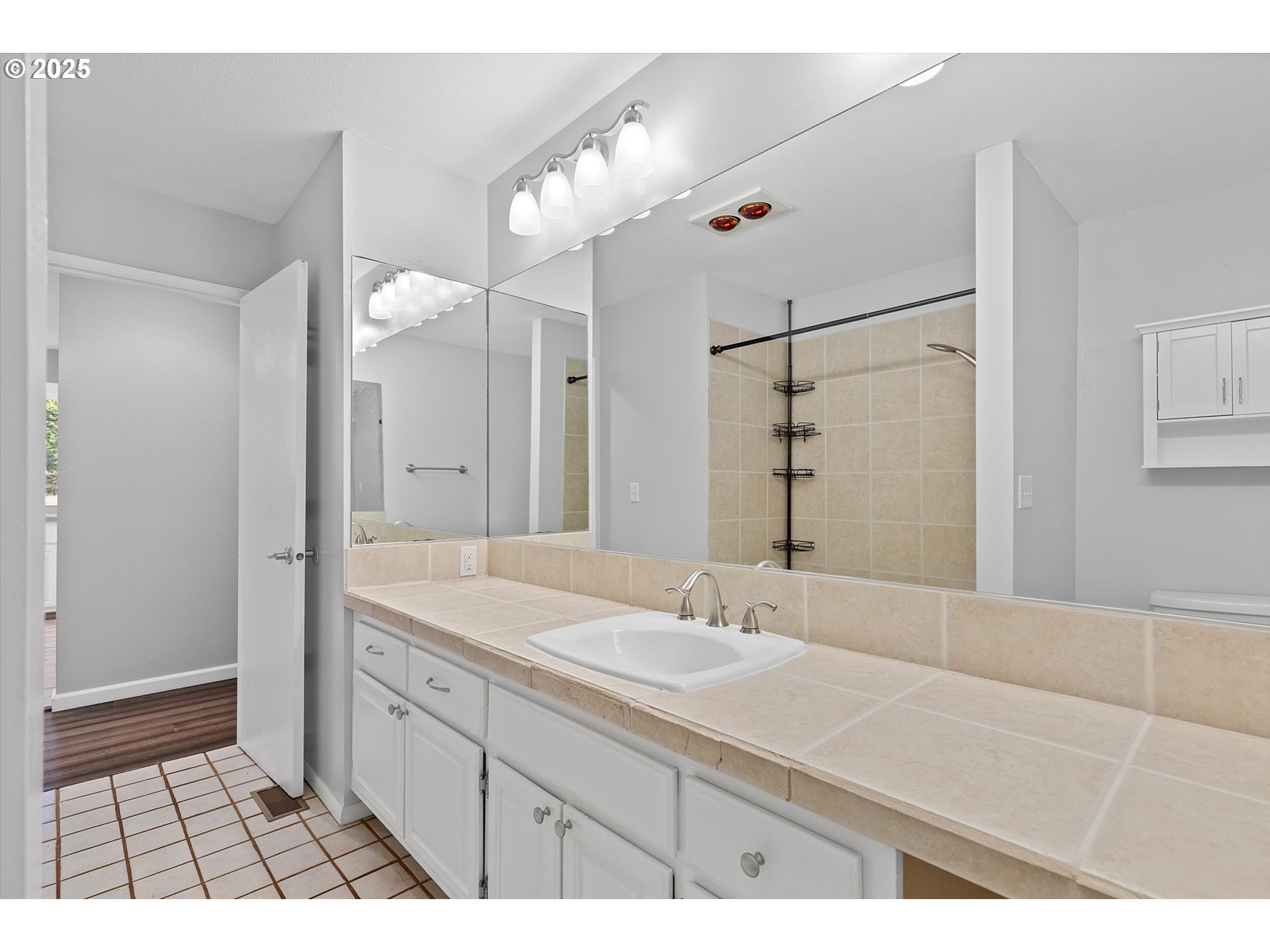 5915 Southwest Patton Road Portland, OR 97221 - Photo 17 of 34 Gallery Image 17