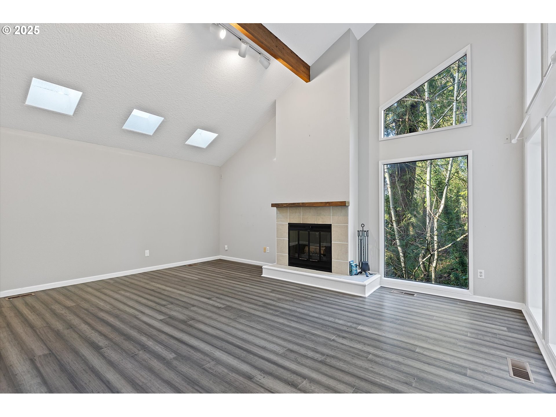 5915 Southwest Patton Road Portland, OR 97221 - Photo 6 of 34 Gallery Image 6