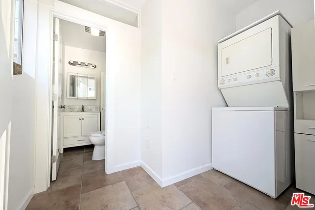 $6,250 | 222 Bicknell Avenue, Santa Monica, CA 90405