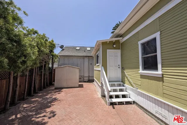 $6,250 | 222 Bicknell Avenue, Santa Monica, CA 90405