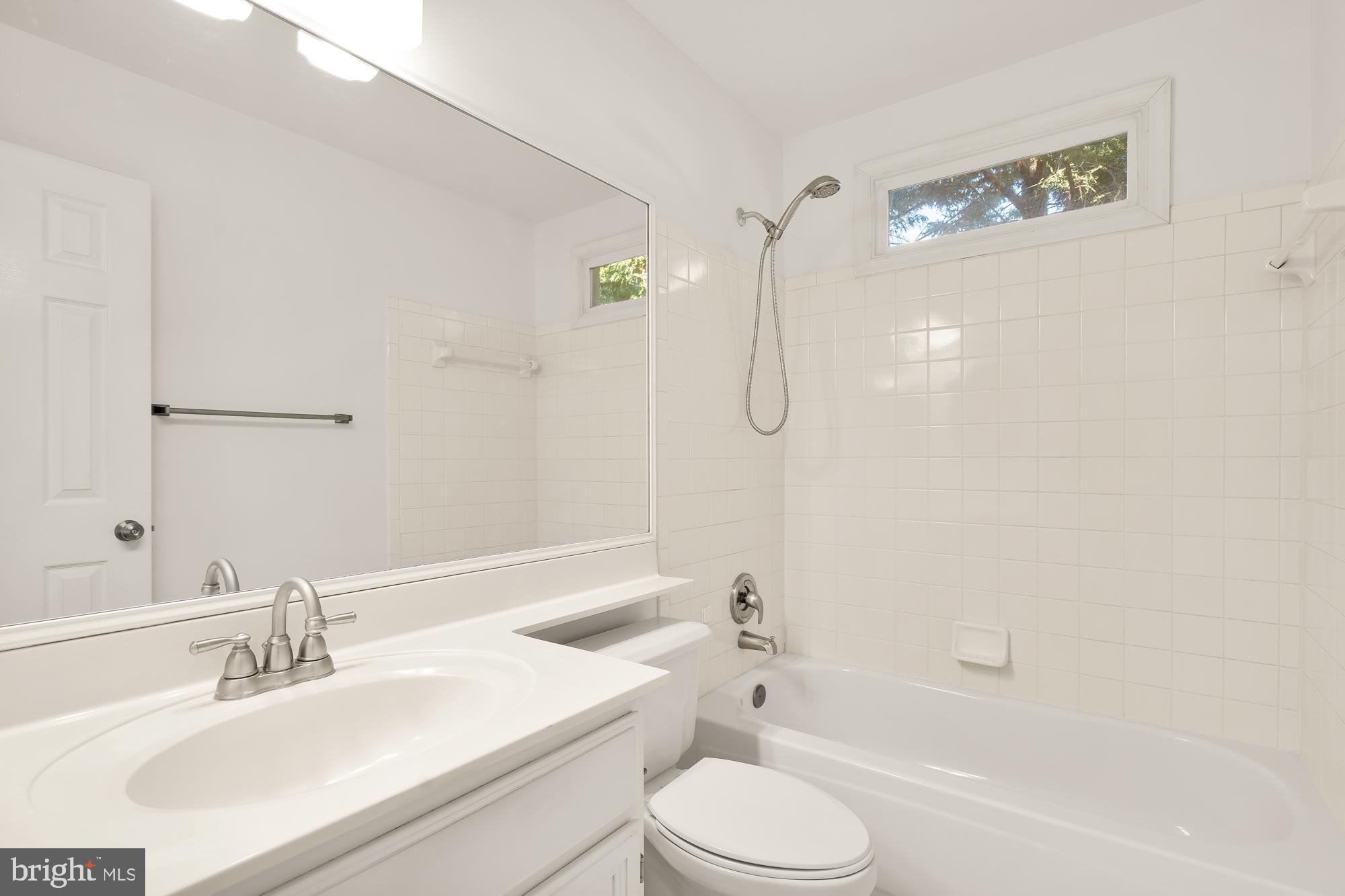 6502 Summerton Way Springfield, VA 22150 - Photo 29 of 40 Upper Level Bathroom