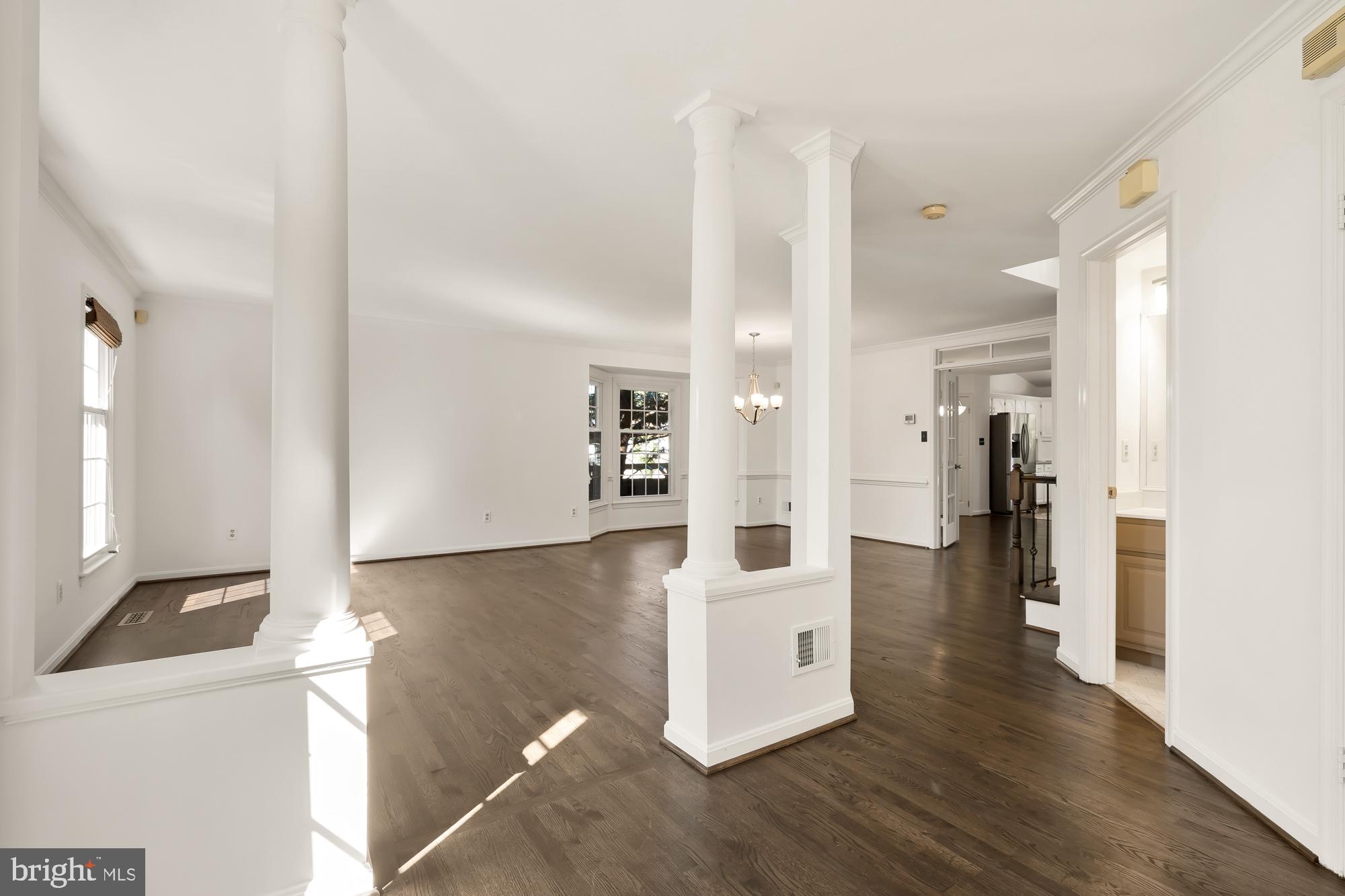 6502 Summerton Way Springfield, VA 22150 - Photo 3 of 40