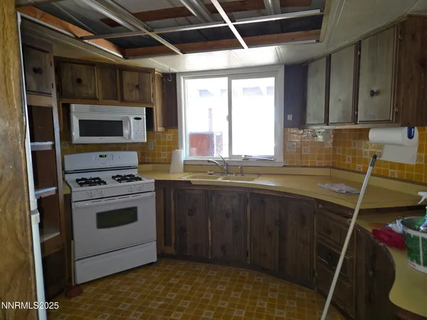 $295,000 | 1340 Topaz Ranch Drive, Topaz Ranch Estates, NV 89444