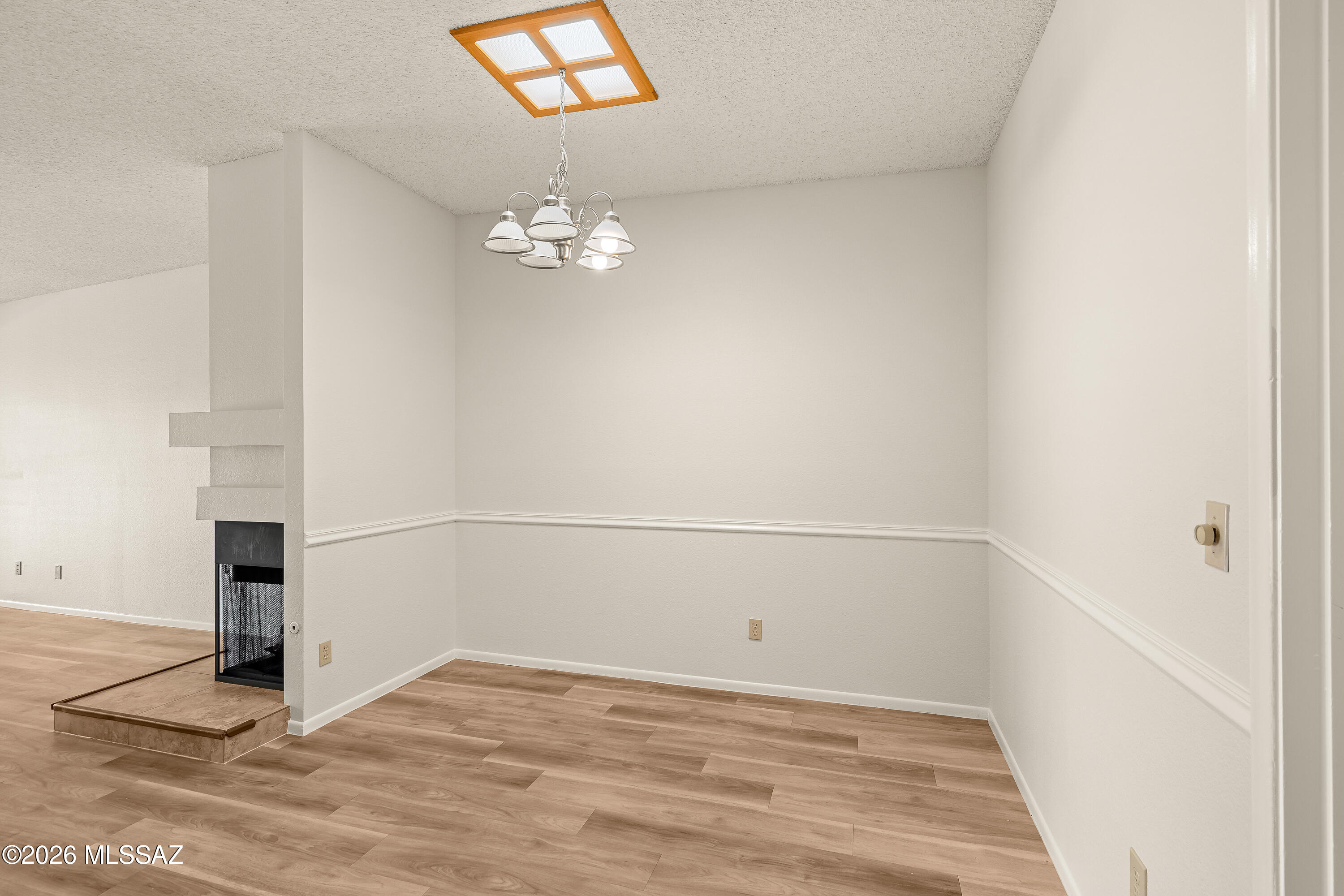 6224 North Rockglen Road Tucson, AZ 85704 - Photo 7 of 26 Dining area