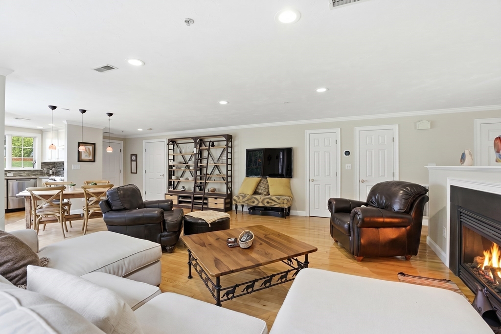 21 Sandstone Road, Unit 21 Westford, MA 01886 - Photo 16 of 41