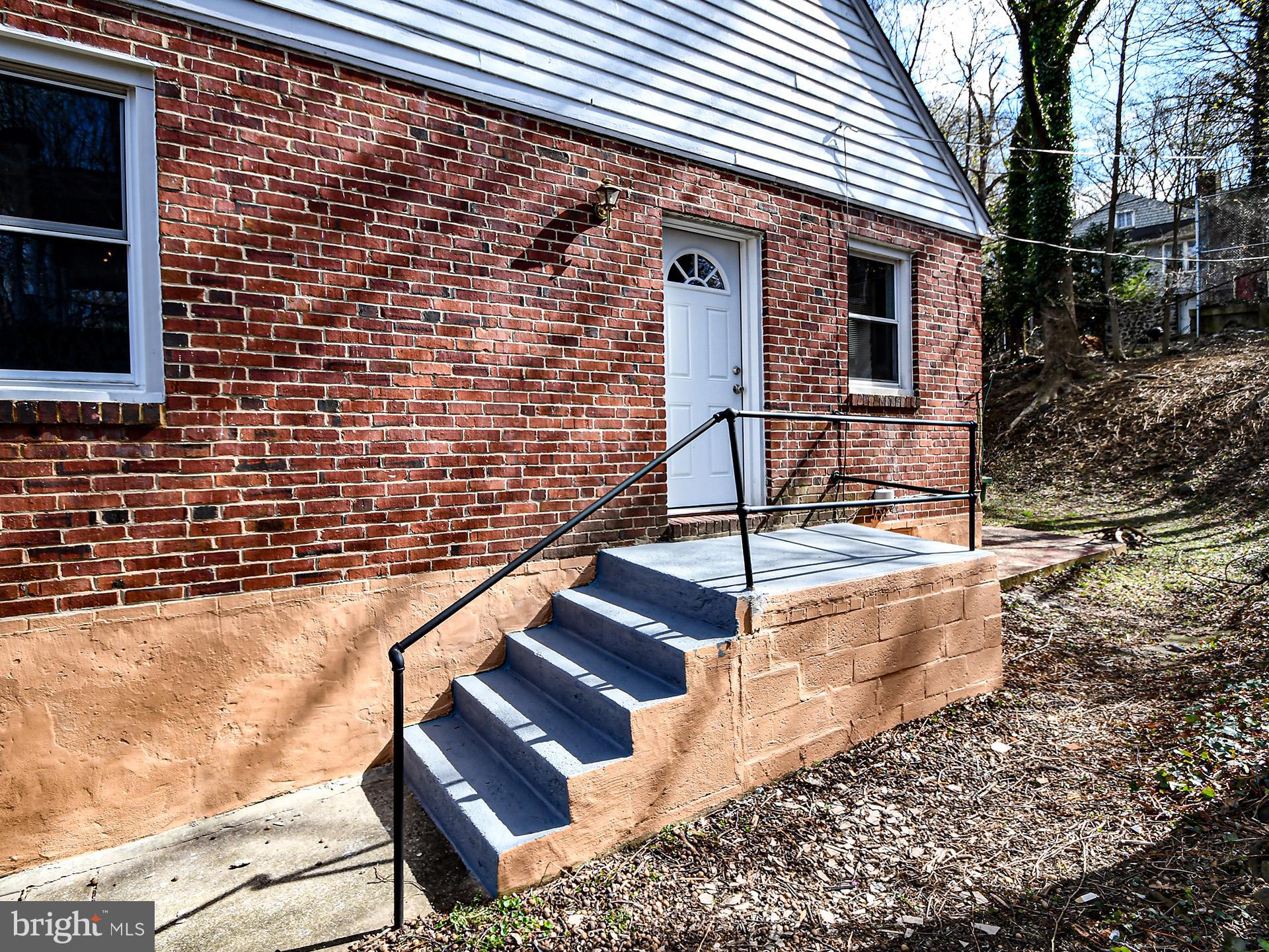 2703 Talbot Road Baltimore, MD 21216 - Photo 4 of 54
