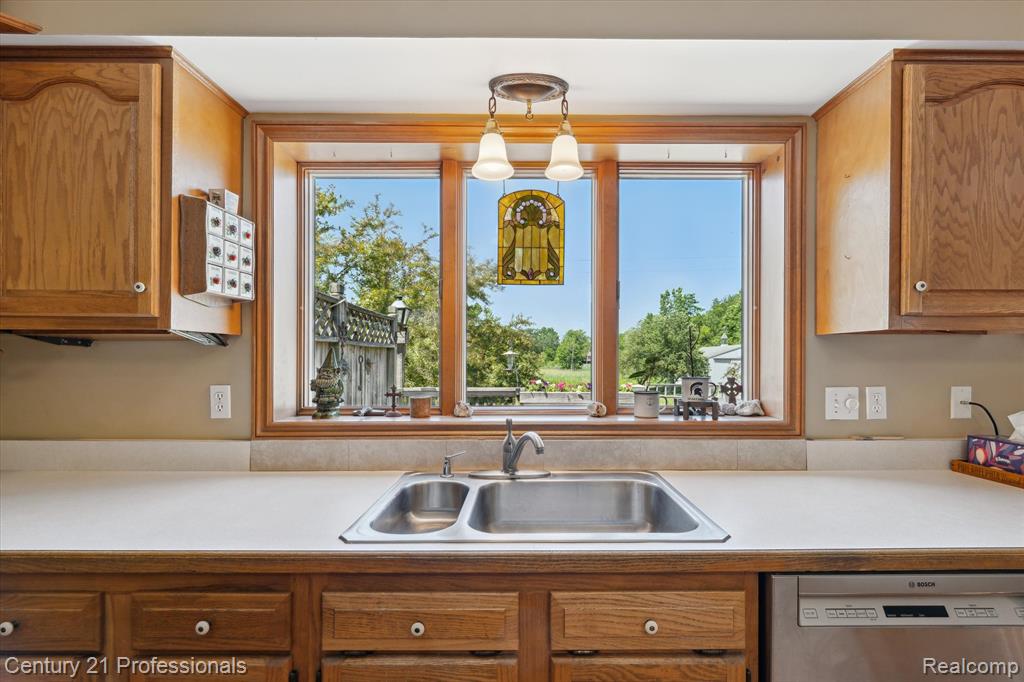 6279 7 Mile Road South Lyon, MI 48178 - Photo 25 of 98 Gallery Image 25