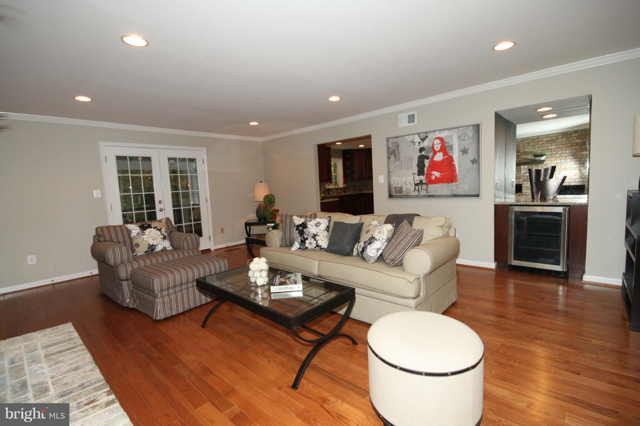 5112 Pheasant Ridge Road Fairfax, VA 22030 - Photo 7 of 30 Family Room