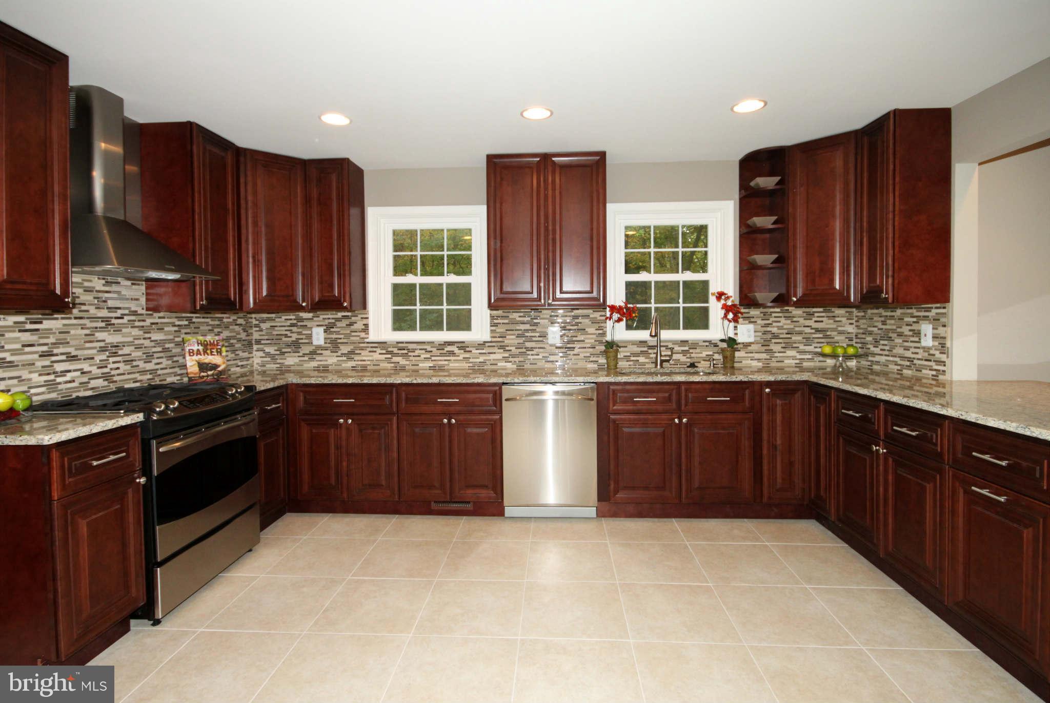 5112 Pheasant Ridge Road Fairfax, VA 22030 - Photo 10 of 30 Kitchen