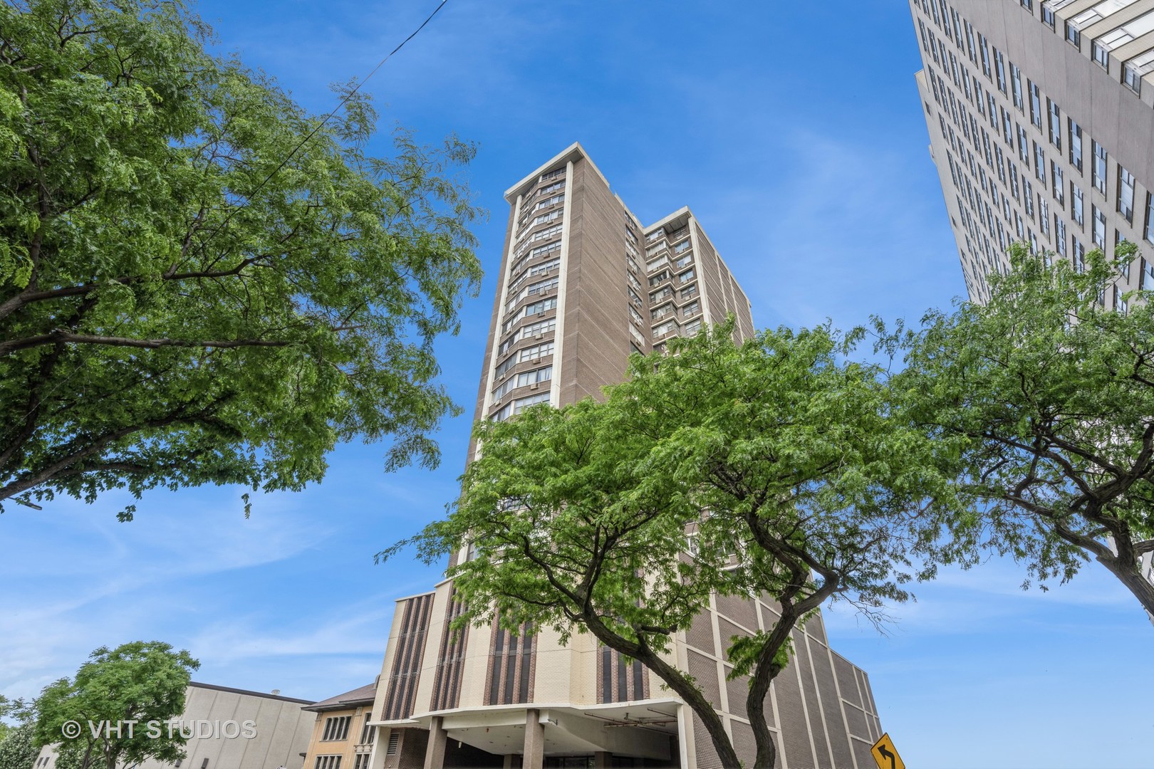 a view of a multi story building