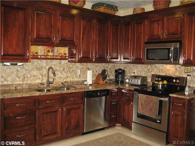 14911 Dry Bridge Road Ruther Glen, VA 22546 - Photo 10 of 12 Kitchen - Dream Kitchen offers ample Granite count