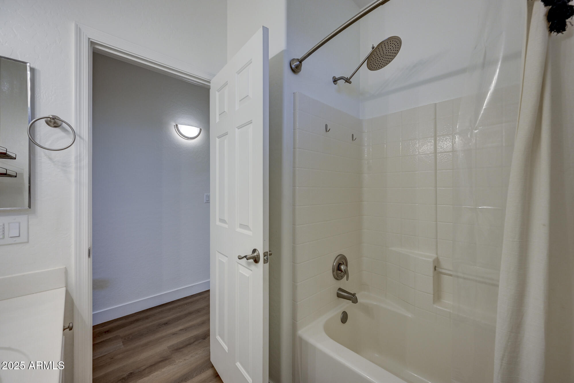 6646 East Rochelle Circle Mesa, AZ 85215 - Photo 29 of 43 a bathroom with a bathtub and a shower