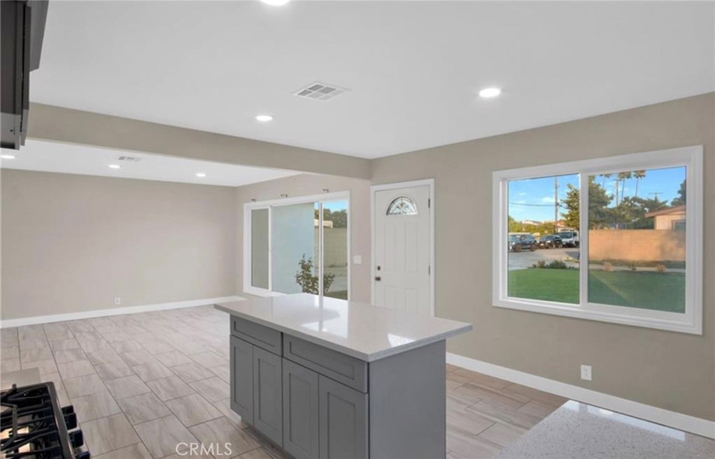 5522 Silver Drive, Unit 1 Santa Ana, CA 92703 - Photo 7 of 16