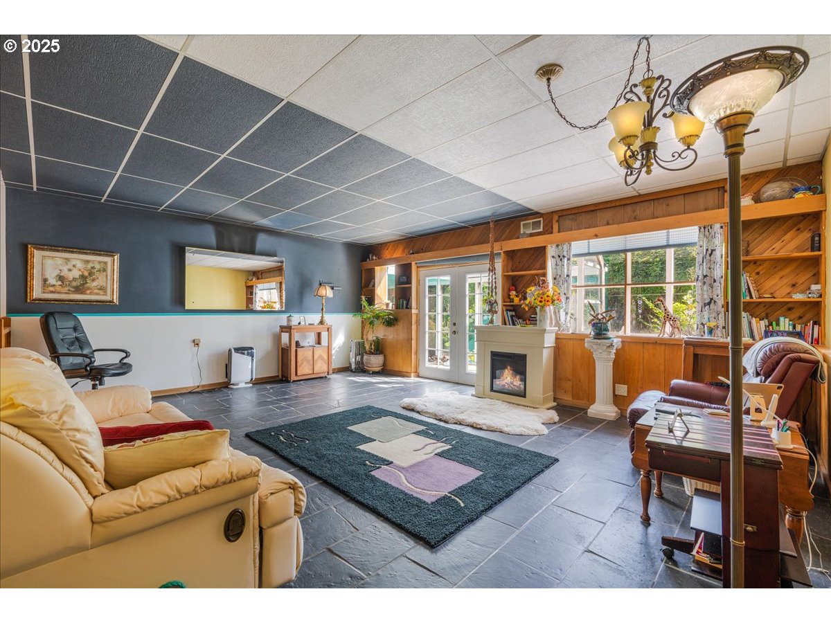 18175 Northeast Bald Peak Road Newberg, OR 97132 - Photo 13 of 41 a living room with furniture and wooden floor
