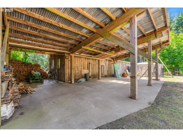 a view of a backyard with porch