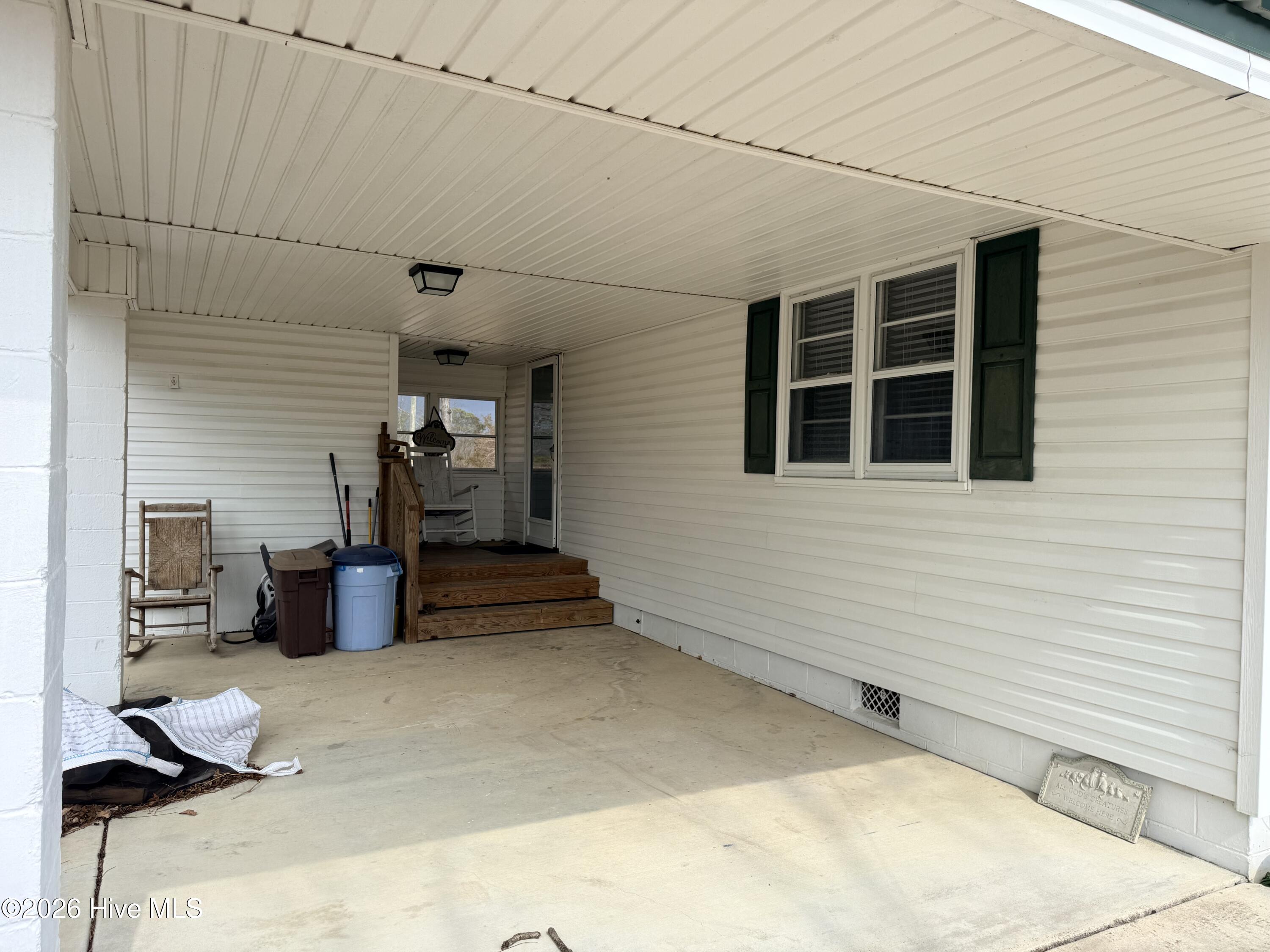 496 Hondros Road Clinton, NC 28328 - Photo 3 of 17 IMG_2548