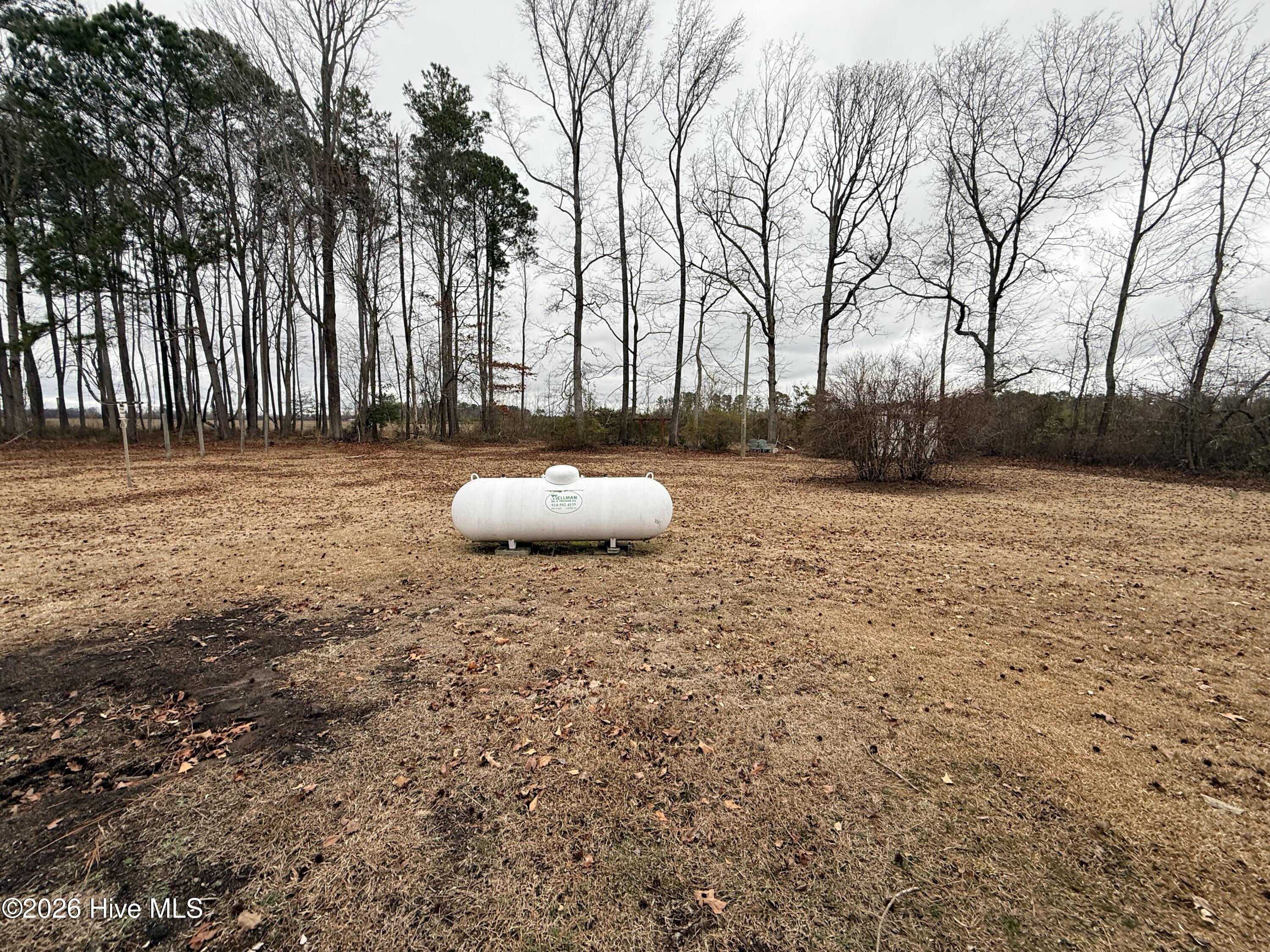 496 Hondros Road Clinton, NC 28328 - Photo 5 of 17 IMG_2565