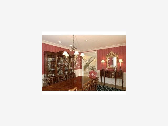 101 Ralston Road Atherton, CA 94027 - Photo 5 of 8 Gallery Image 5