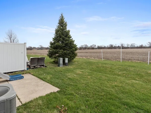 $285,000 | 7627 East 112th Avenue, Crown Point, IN 46307