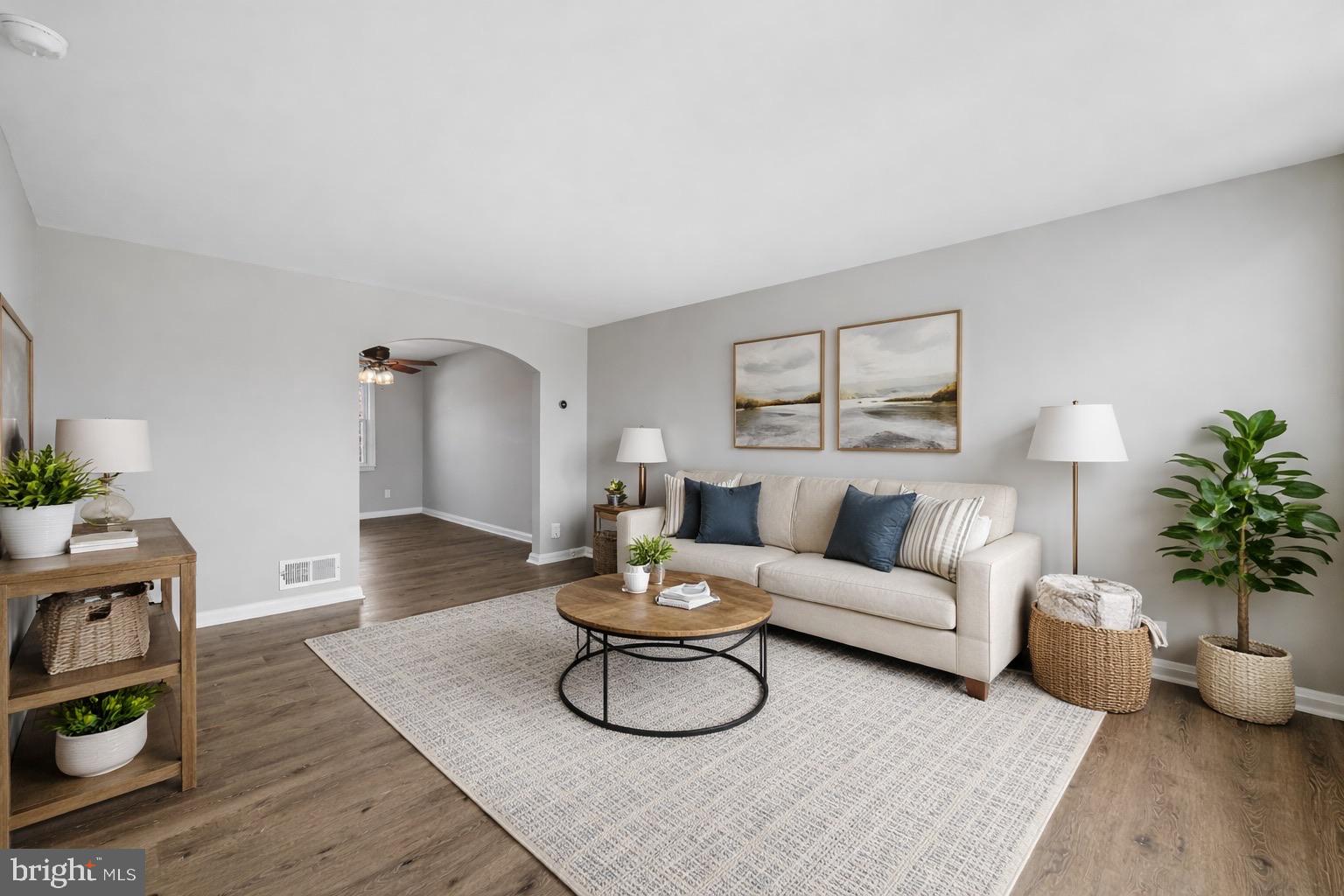 7520 Durwood Road Dundalk, MD 21222 - Photo 5 of 28 Living room