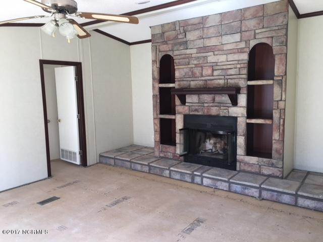 157 Thomasville Road Harrells, NC 28444 - Photo 2 of 7 IMG_8272