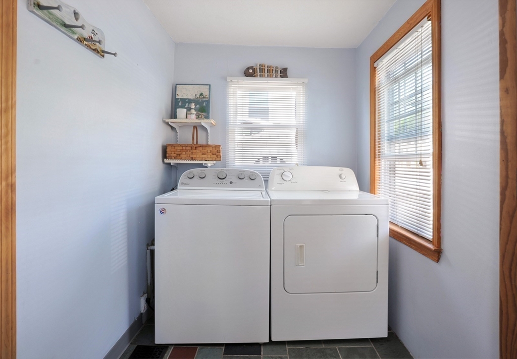 20 Hillside Road Hull, MA 02045 - Photo 24 of 27