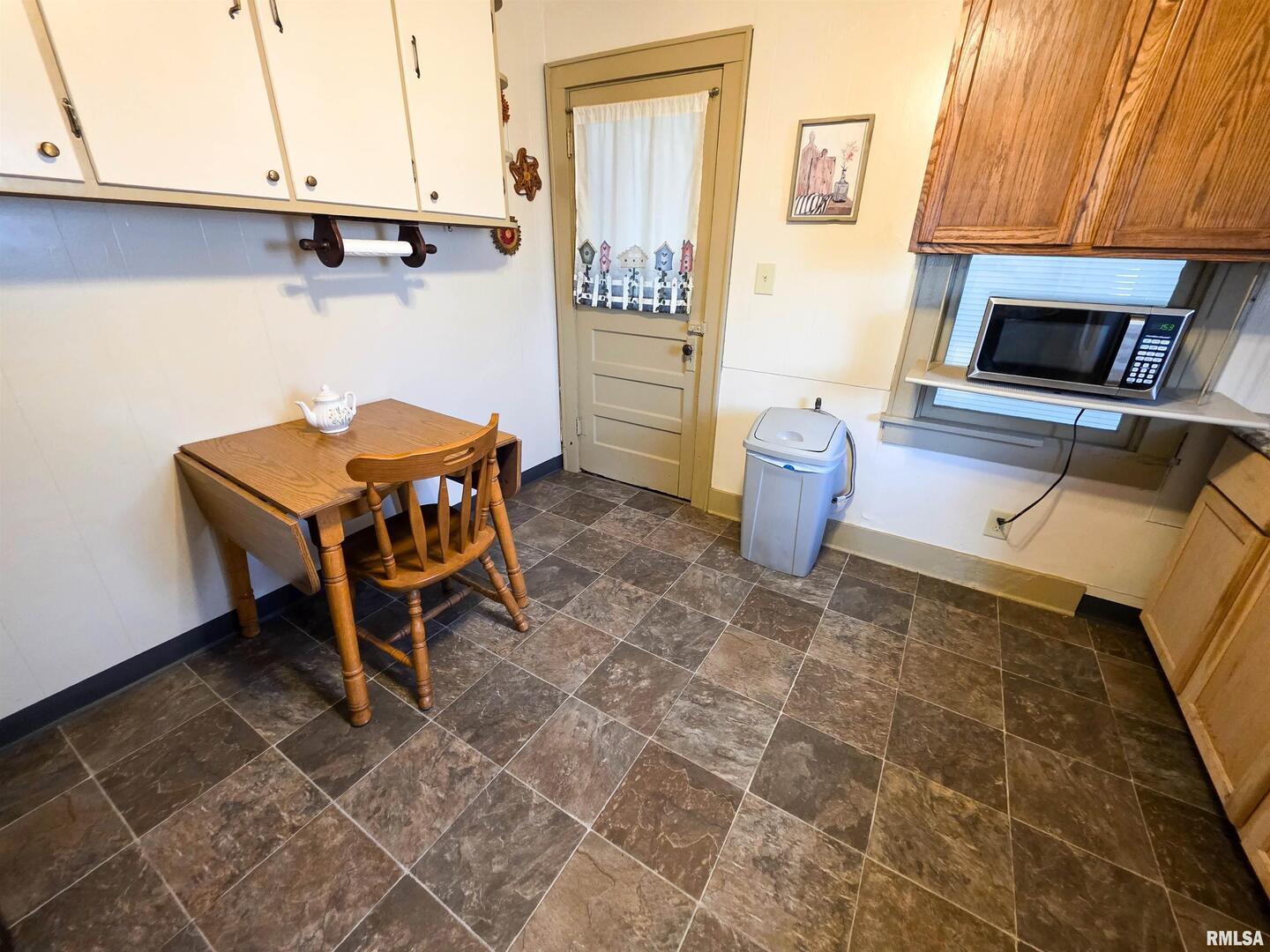 7847 Old Highway 50 Flora, IL 62839 - Photo 20 of 56