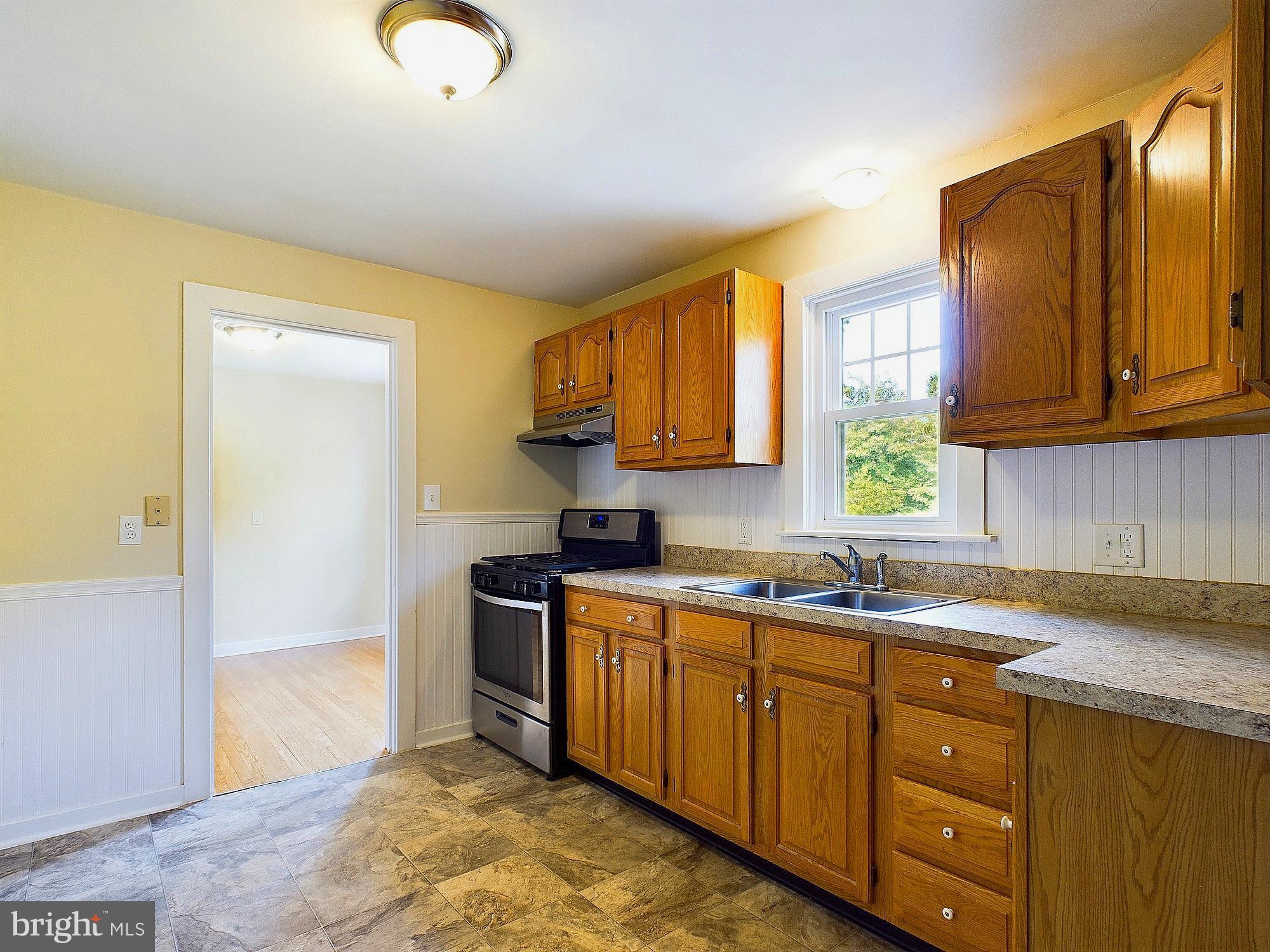 226 George Street Hanover, PA 17331 - Photo 11 of 40 Gallery Image 11