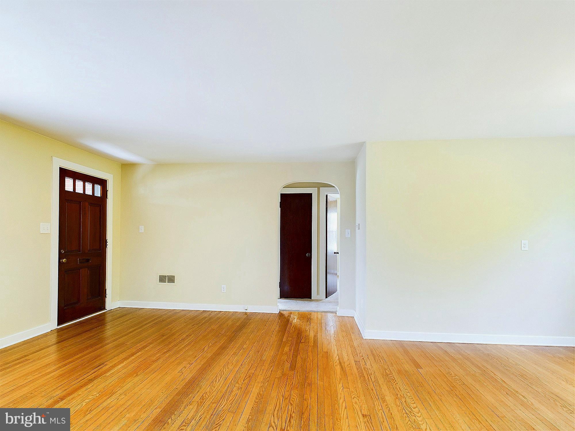 226 George Street Hanover, PA 17331 - Photo 3 of 40 Gallery Image 3